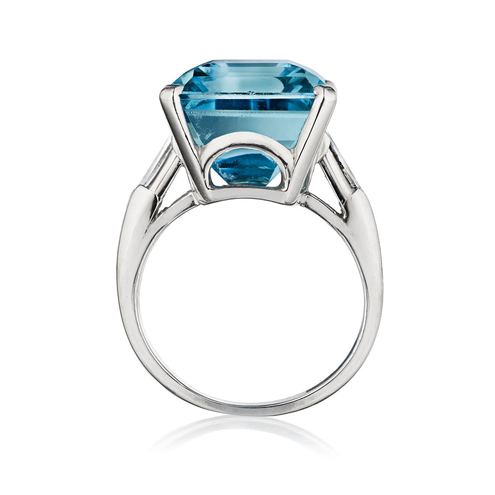 
                      
                        Macklowe Gallery Oscar Heyman Aquamarine and Diamond Ring
                      
                    