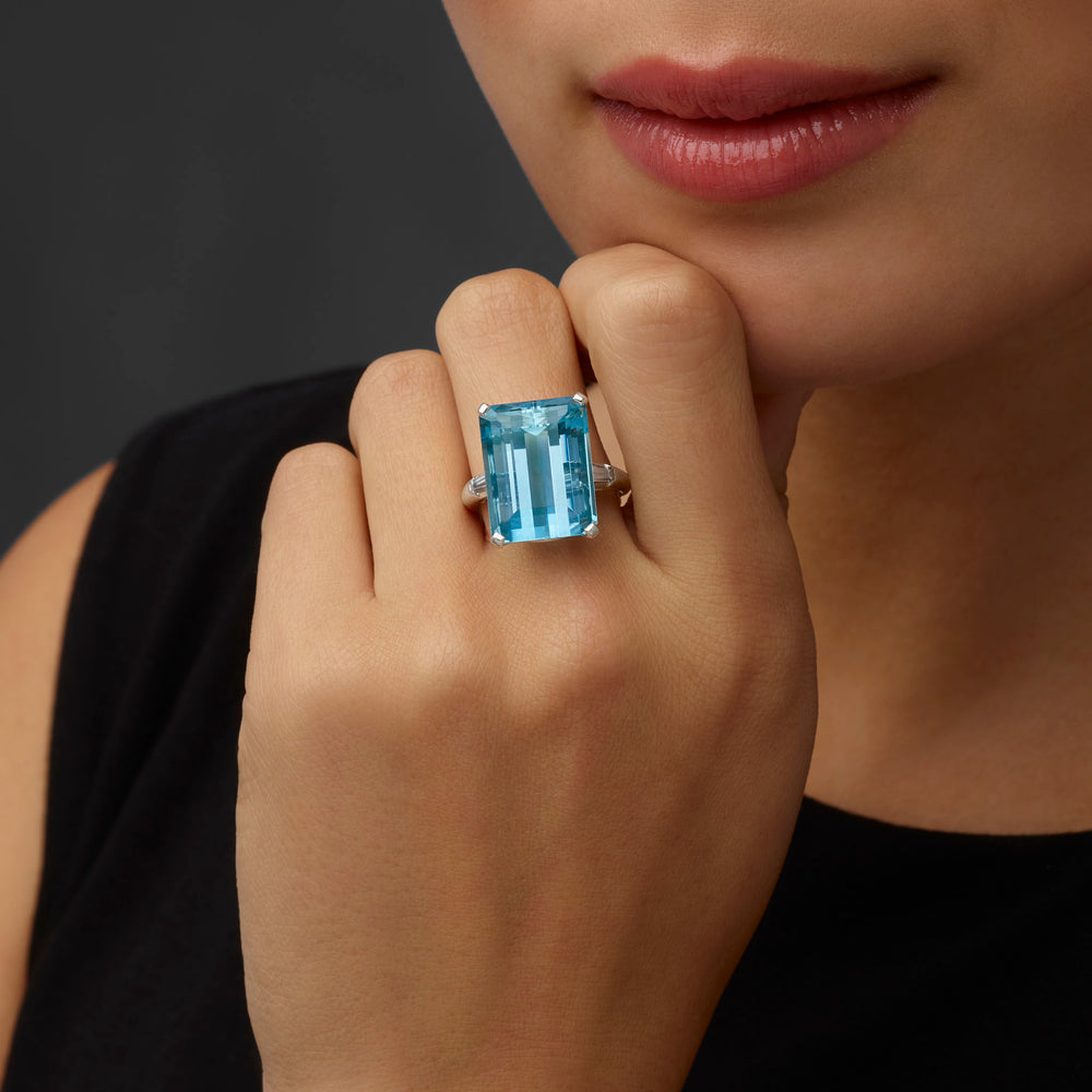 Macklowe Gallery Oscar Heyman Aquamarine and Diamond Ring
