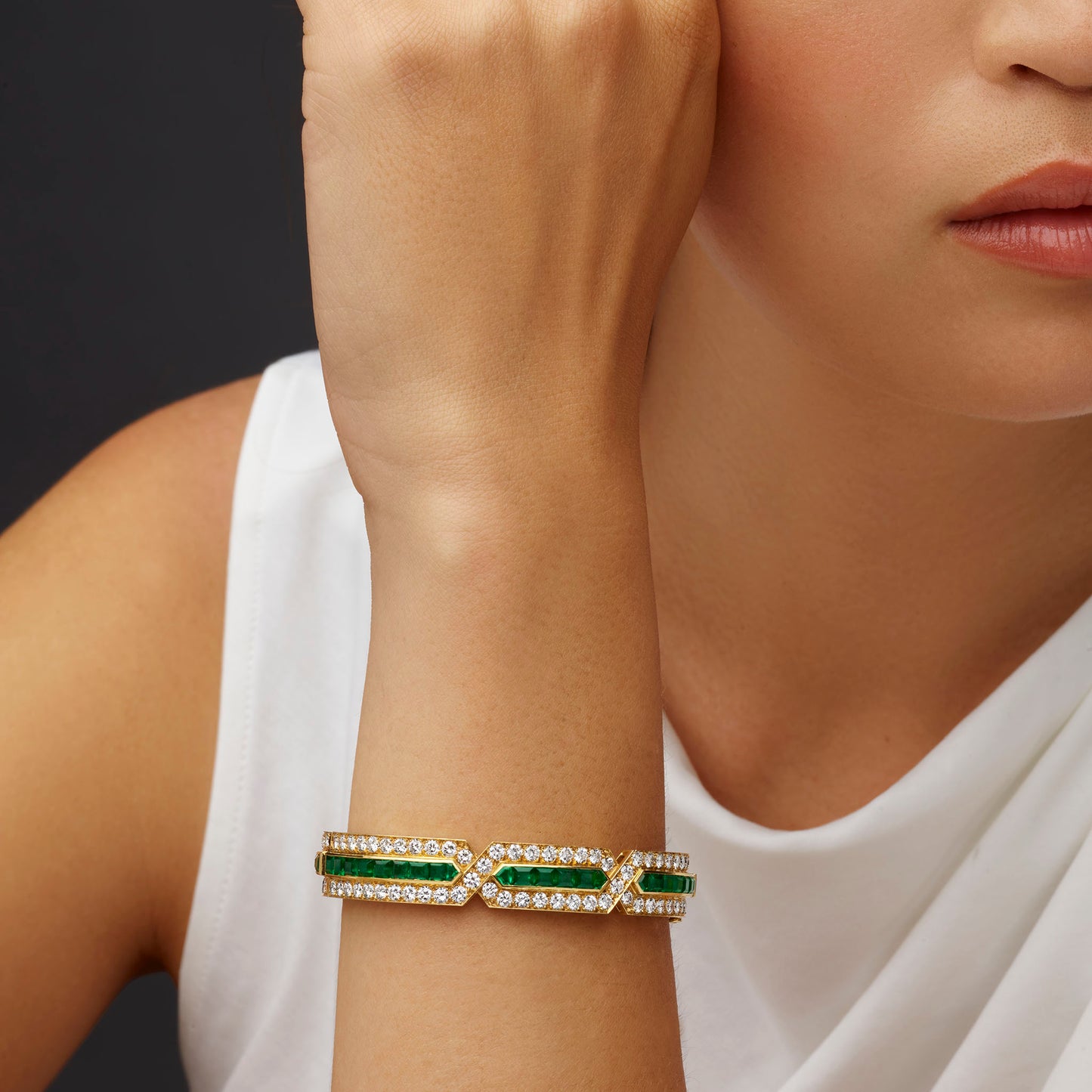 Macklowe Gallery Van Cleef & Arpels Paris Emerald and Diamond Bracelet