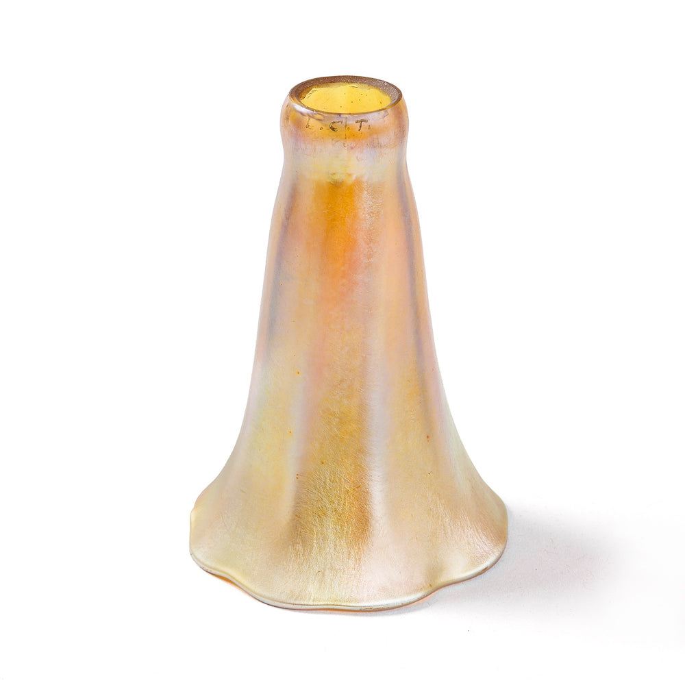 
                      
                        Macklowe Gallery Tiffany Studios New York "Seven Light Lily" Table Lamp
                      
                    